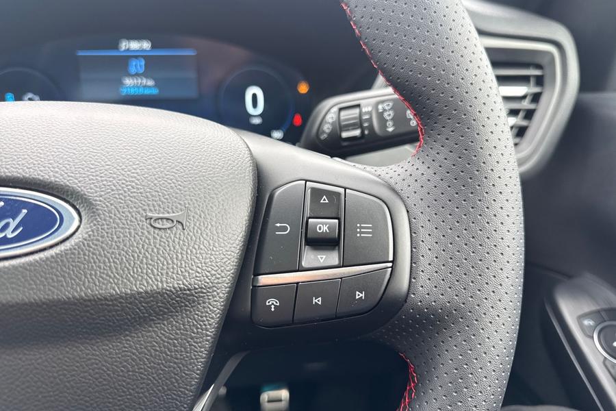 Ford KUGA Photo autoimg-9caf46dc2766a363ef79c579a3c2f47852516c09.jpg