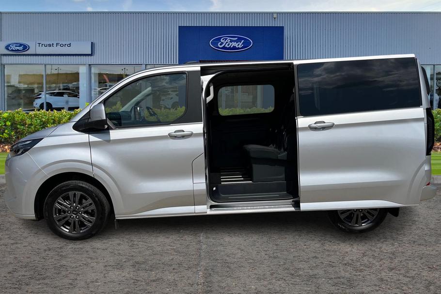 Used Ford TOURNEO CUSTOM WN26TTZ 5