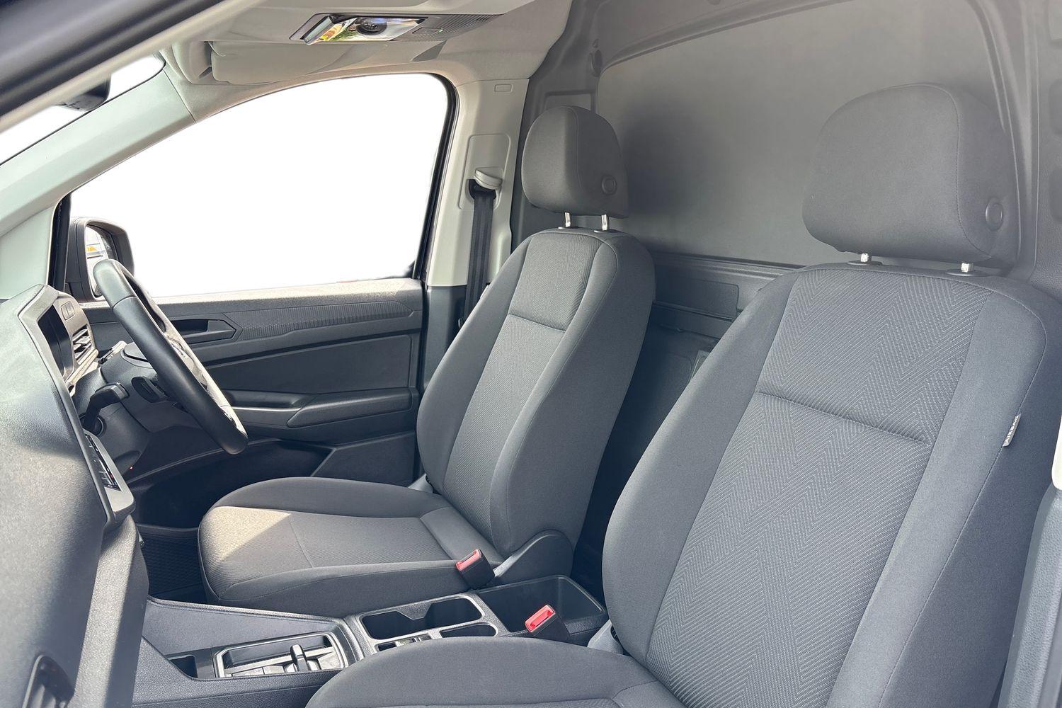 Ford TRANSIT CONNECT Photo 9