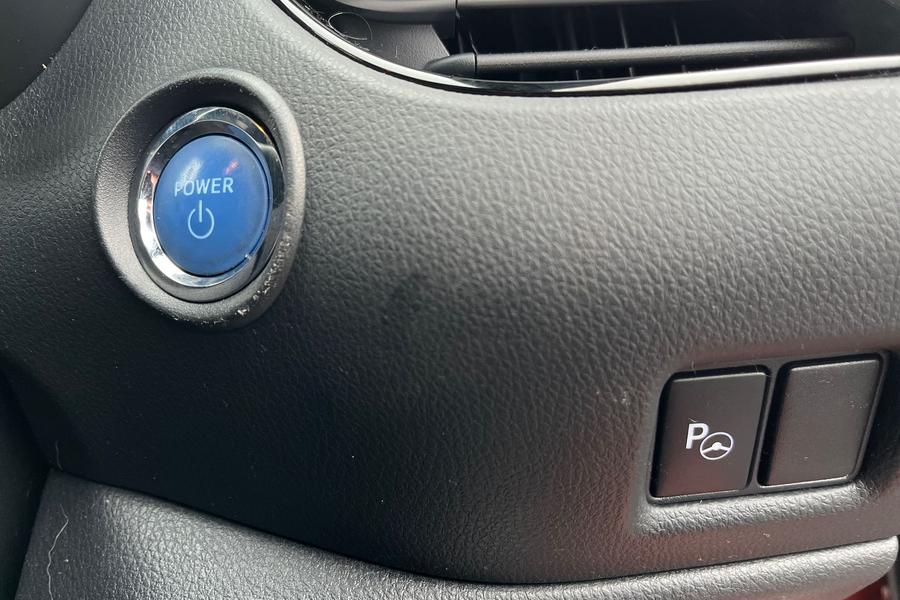 Toyota C-HR Photo autoimg-9cb7d5e591c422ad6aeb5aa53c30b8931423c838.jpg