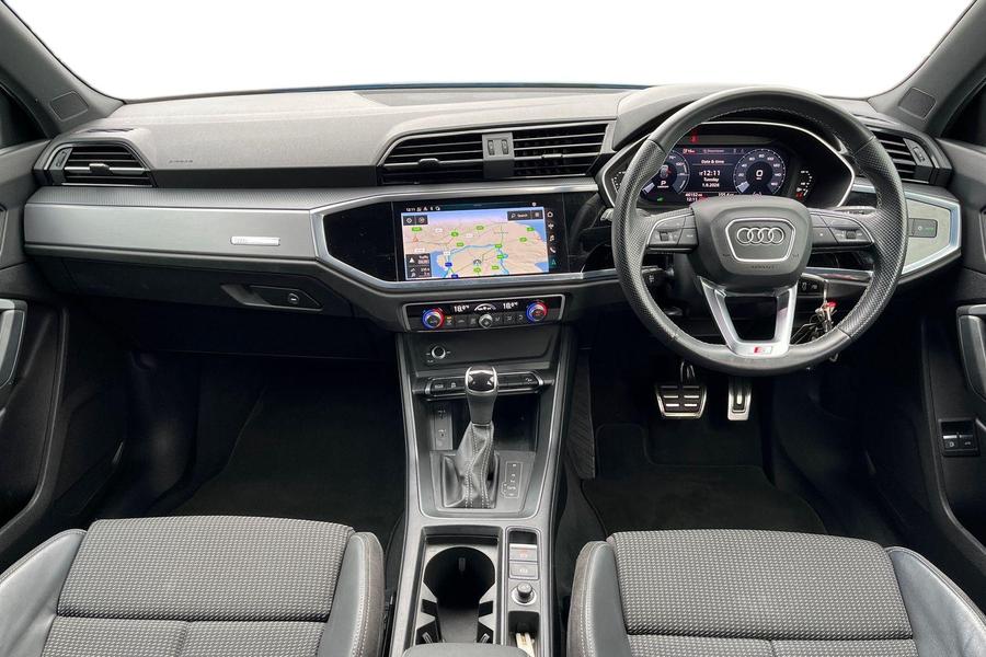 Audi Q3 Photo autoimg-9cb9864e6b9a9d53152e1042681b68e6a292bc8f.jpg