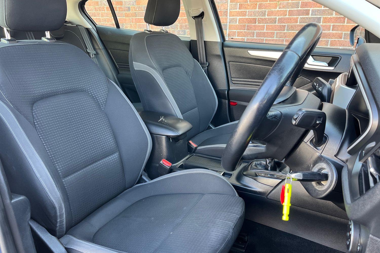 Ford Focus Photo 16