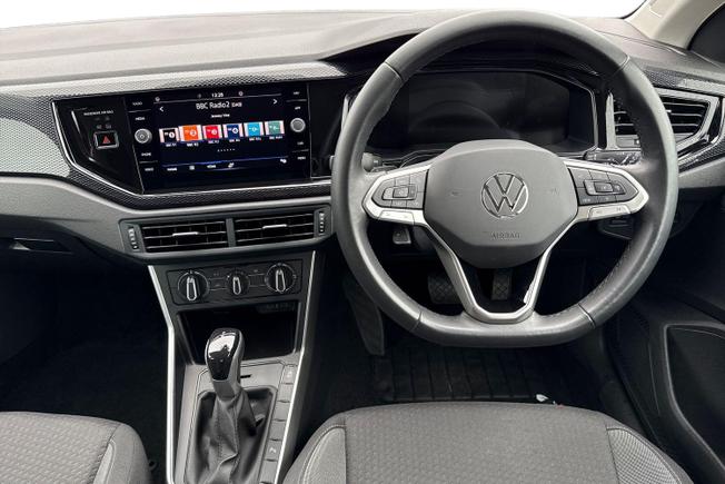 VOLKSWAGEN Polo Photo 11