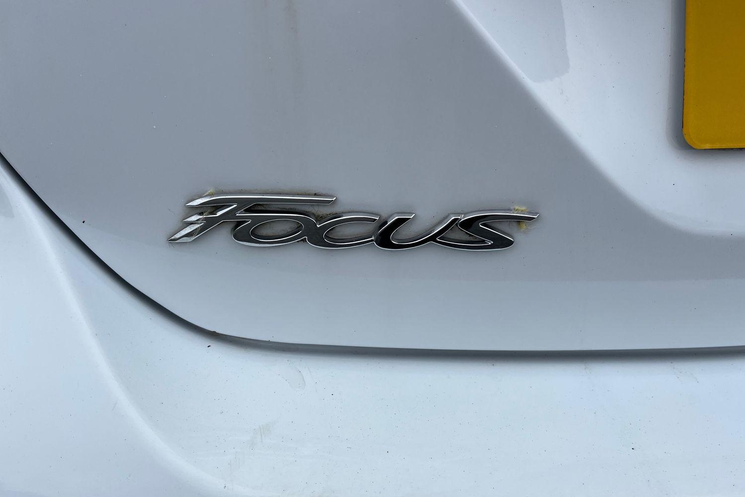 Ford FOCUS Photo 23