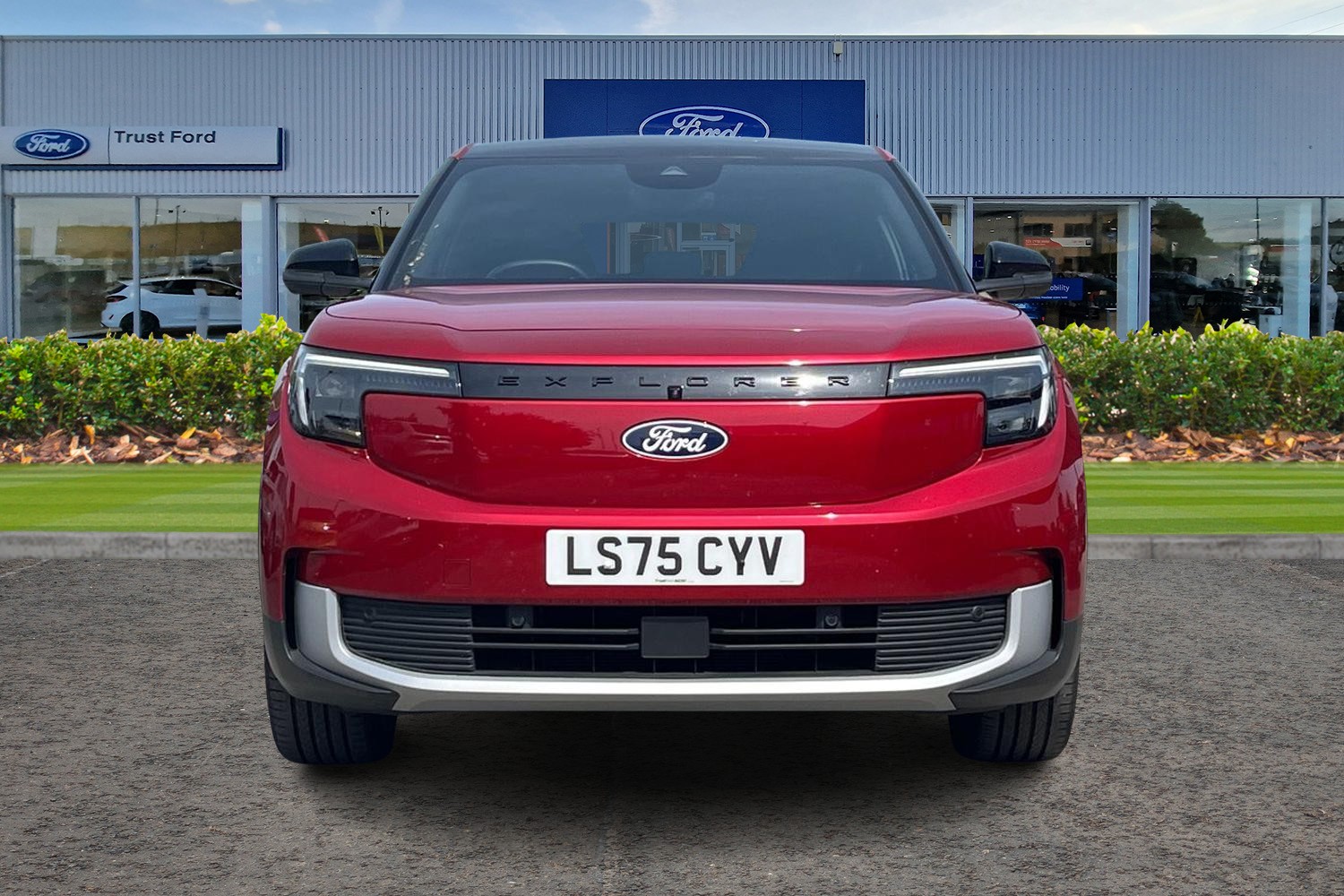 Ford Explorer Photo 5
