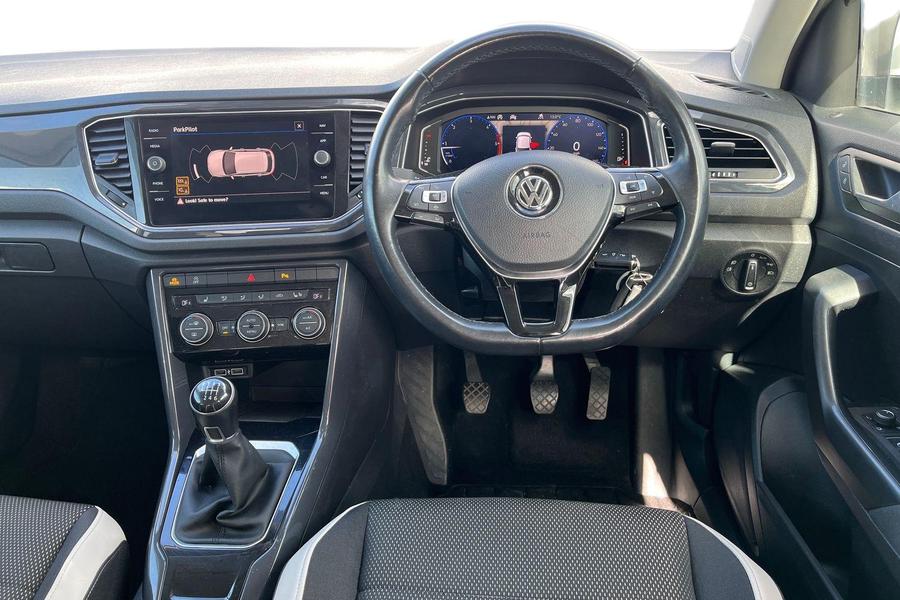Volkswagen T-ROC Photo autoimg-9cc9d791ec16f422acf2376e9cbf41df4f45c7ed.jpg