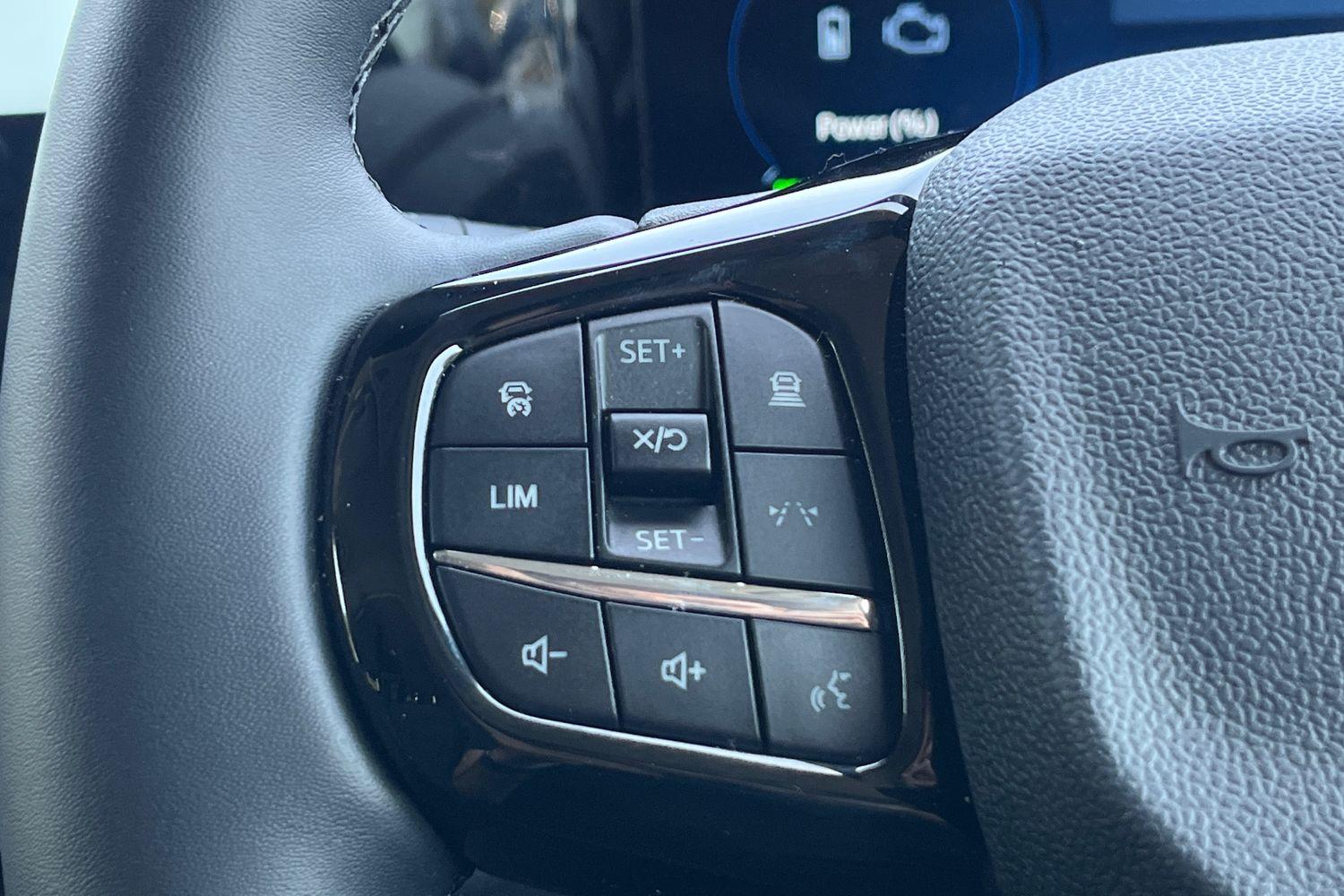 Ford TOURNEO CUSTOM Photo 35