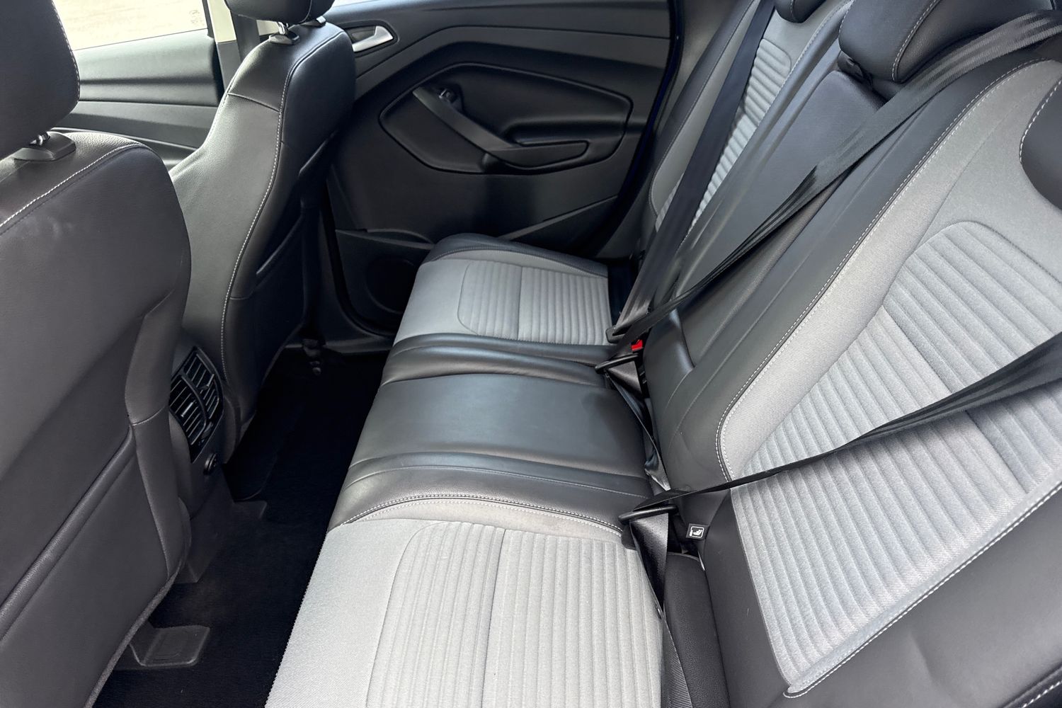 Ford KUGA Photo 19