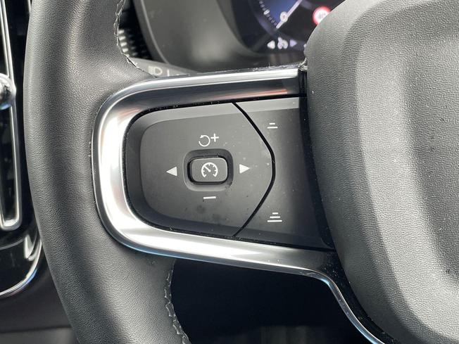 VOLVO Xc40 Photo 16