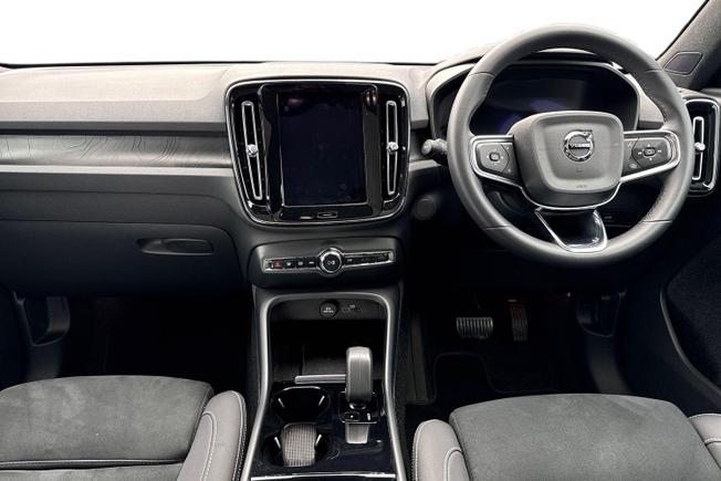 VOLVO C40 Photo 10