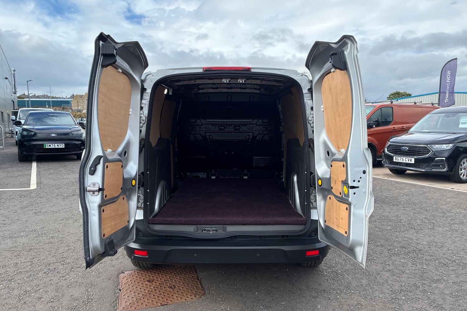 Ford TRANSIT CONNECT Photo 5