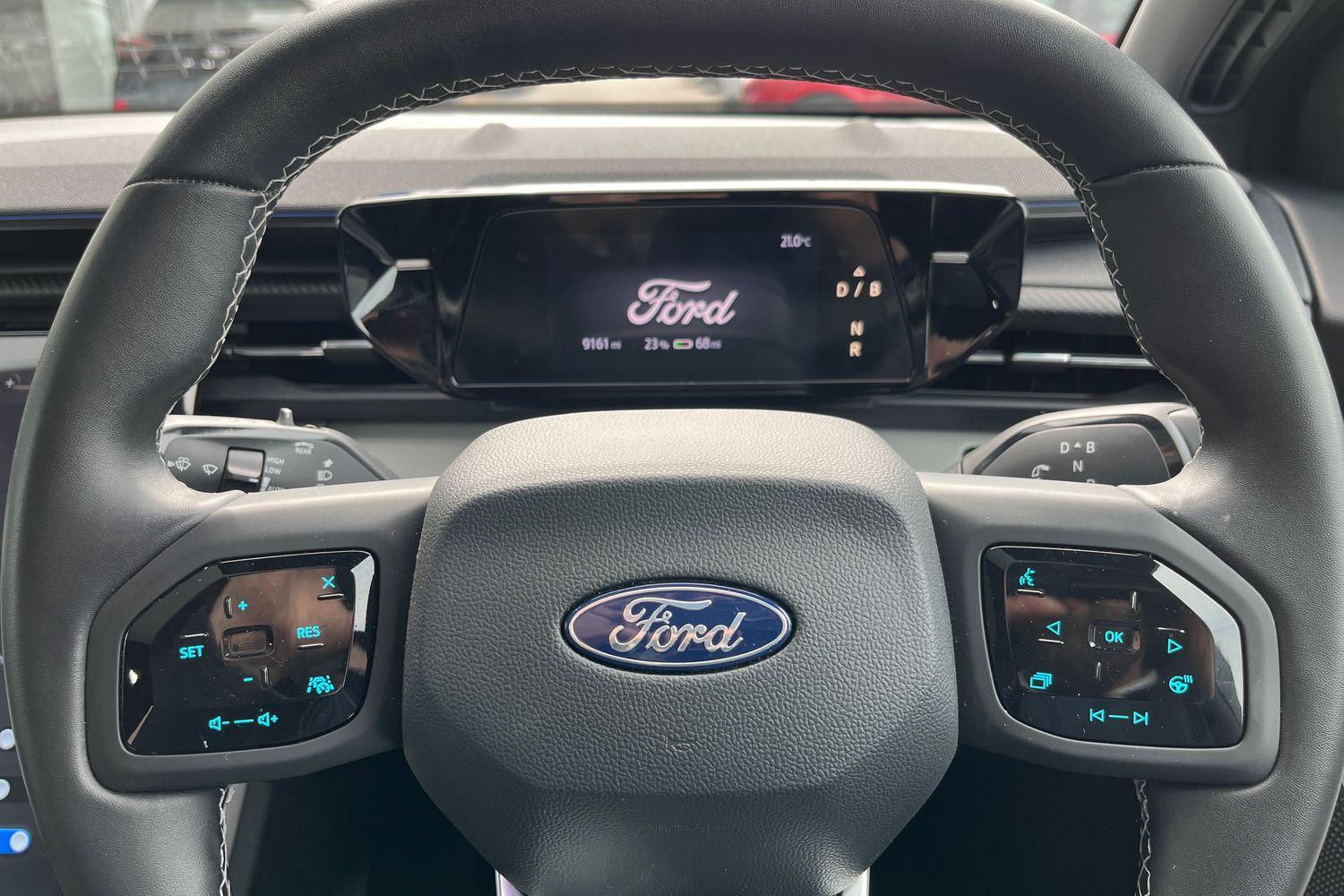 Ford Explorer Photo 11