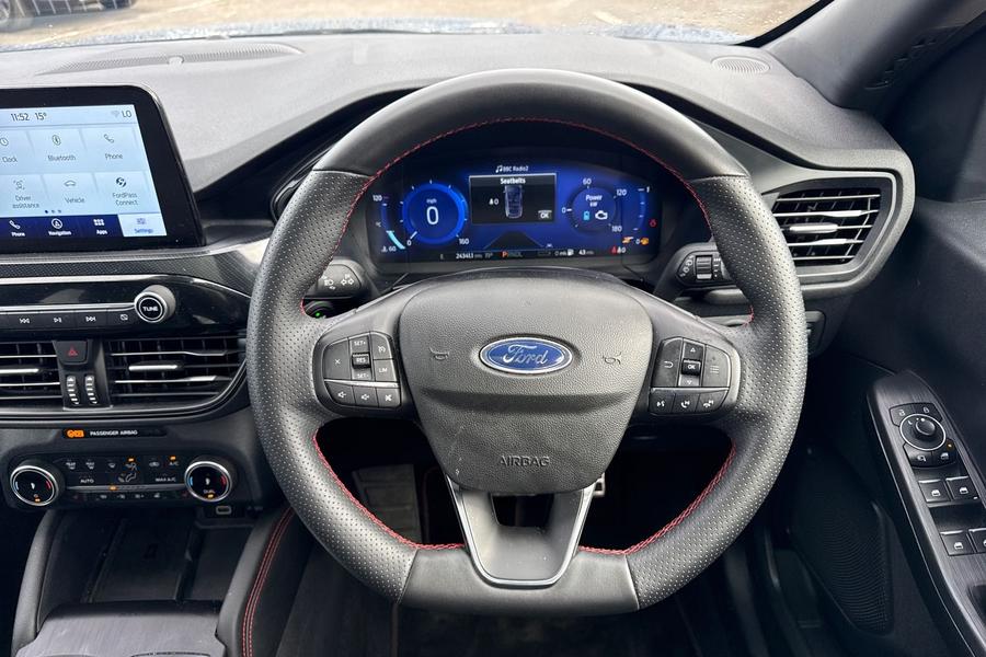 Ford KUGA Photo autoimg-9ccd9cfb1996f2d3f64b6c5c07340e49ab89fc57.jpg