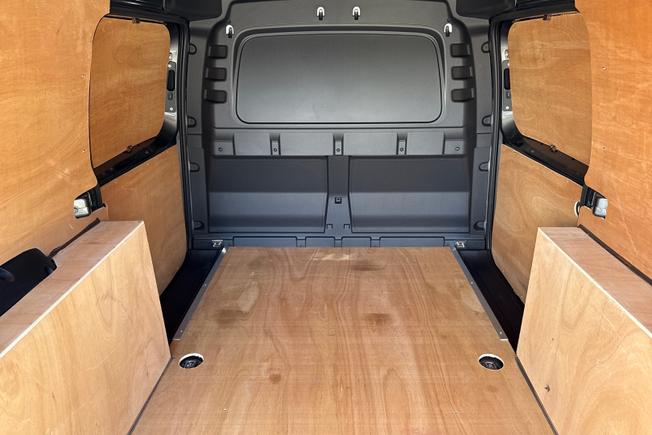 VOLKSWAGEN Caddy Maxi Photo 12