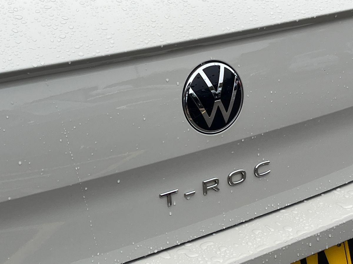 Volkswagen T-Roc Photo 18