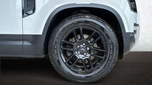 Land Rover Defender Photo autoimg-9cd0d5a0854813ef7f725709e9ea9357012ee676.jpg