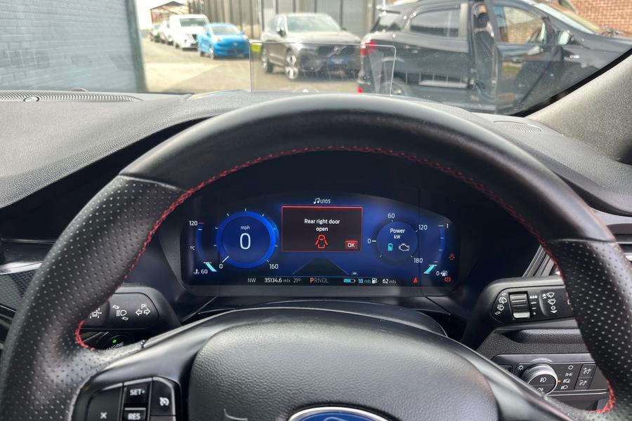Ford KUGA Photo autoimg-9cdae6073738623501dcd647b92c559b7cac6e65.jpg