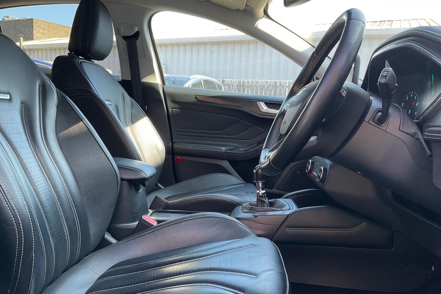 Ford Focus Photo autoimg-9cdb2ad7e934b2505c71cfe69b86843a381c45e4.jpg