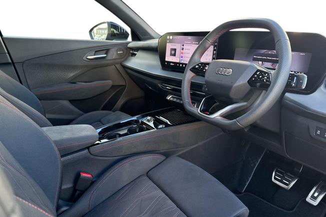 AUDI Q3 Photo 7