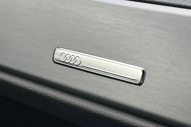 AUDI Q3 Photo 34