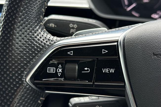 Audi e-tron Photo 16