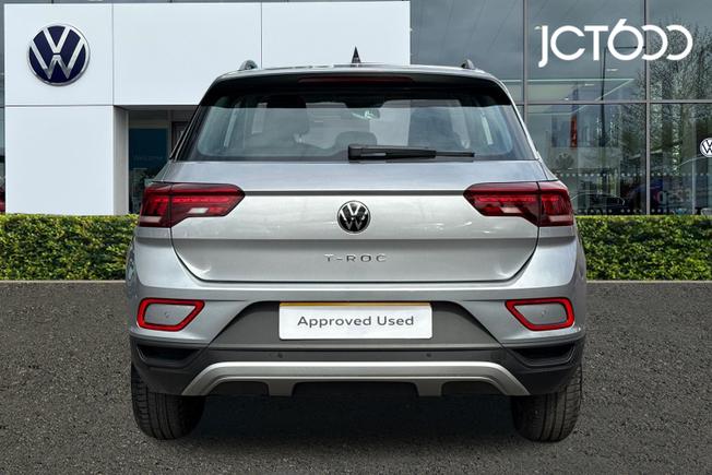 Volkswagen T-Roc Photo 7