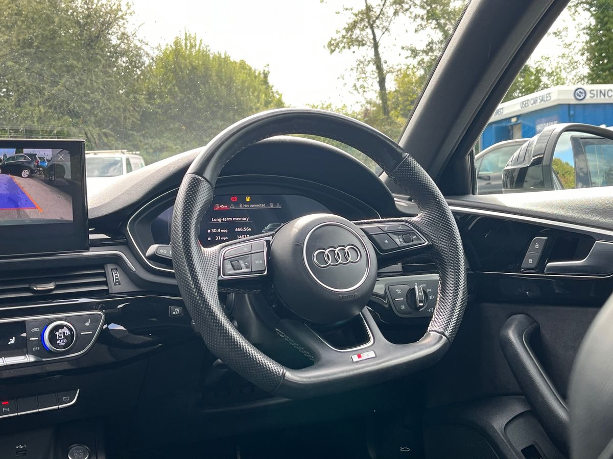 Audi A4 Photo 14