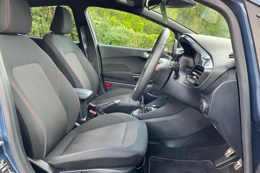 Ford FIESTA Photo autoimg-9ce54ebe60a5322decdafdb3f9022819d8ea378b.jpg
