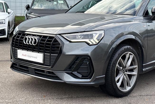 AUDI Q3 Photo 23