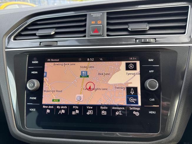 VOLKSWAGEN Tiguan Photo 14