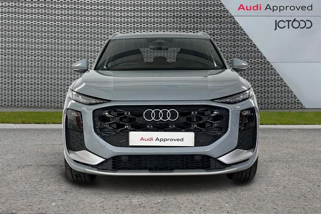 AUDI Q3 Photo 8