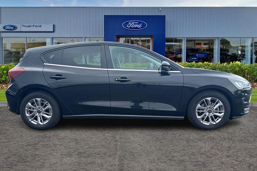 Ford Focus Photo autoimg-9ced55653c78fd07cd1d3adb680fc8f5689a29b6.jpg
