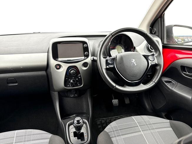 PEUGEOT 108 Photo 11