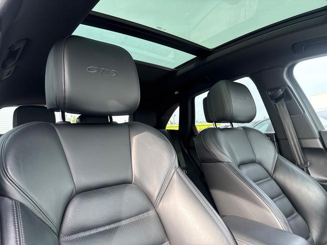 PORSCHE Macan Photo 28
