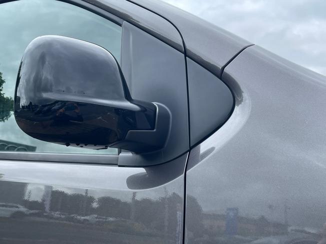 VAUXHALL Vivaro Life Electric Photo 20