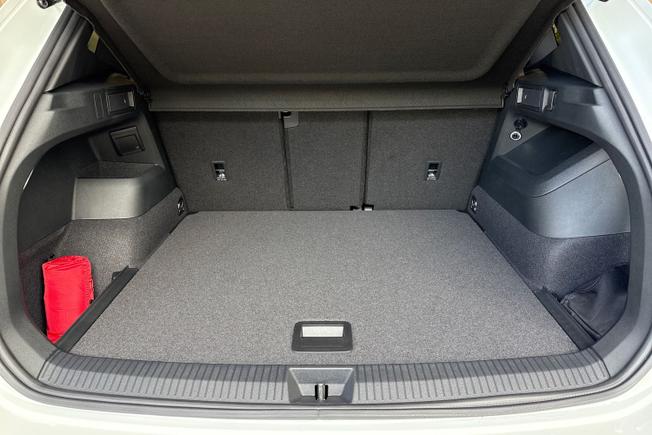 VOLKSWAGEN Tiguan Photo 12