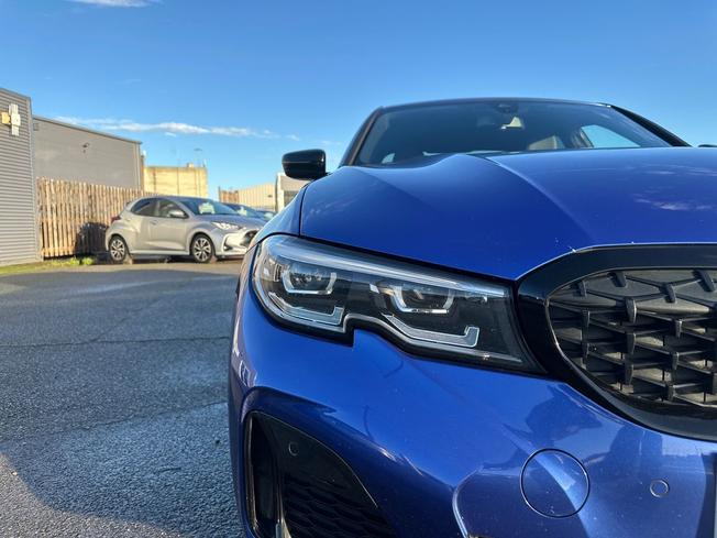 BMW 3 Series Photo 19