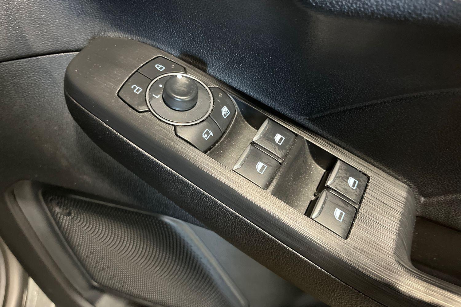 Ford KUGA Photo 15