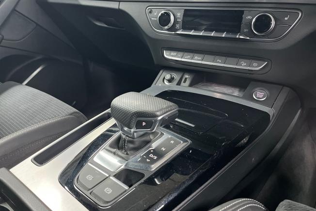 AUDI Q5 Photo 24