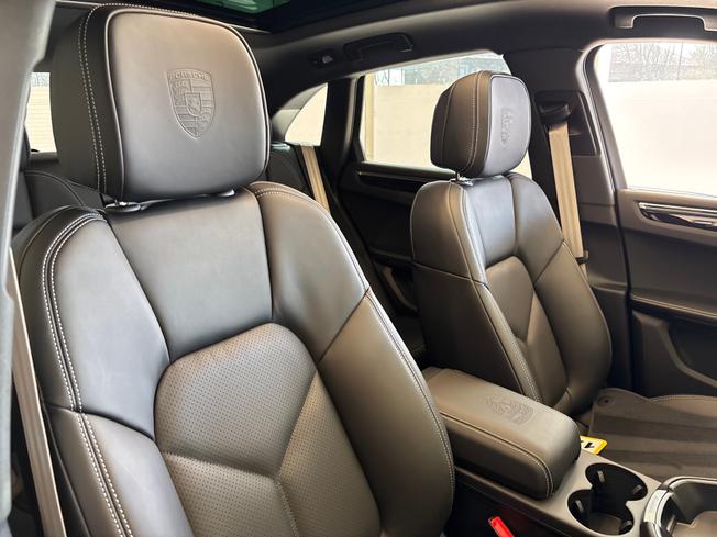 PORSCHE Macan Photo 14