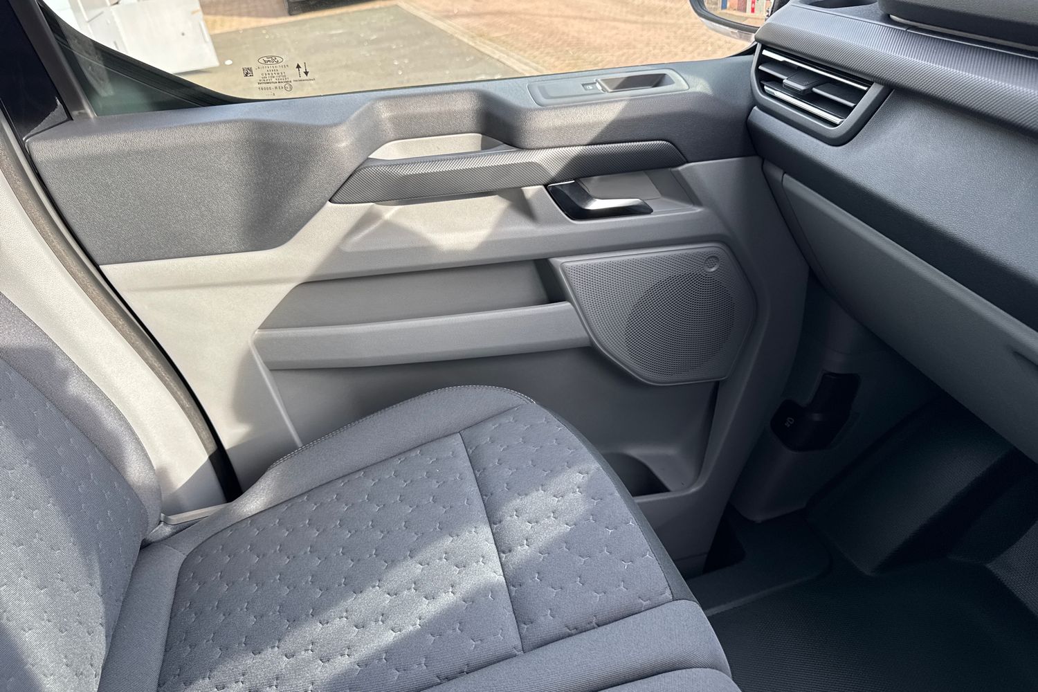 Ford TRANSIT CUSTOM Photo 36