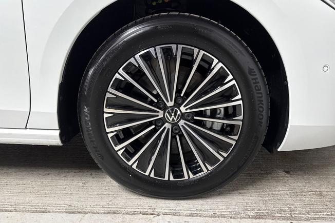 VOLKSWAGEN Passat Photo 5