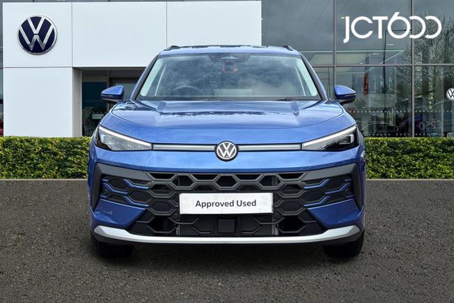 Volkswagen T-Roc Photo 8
