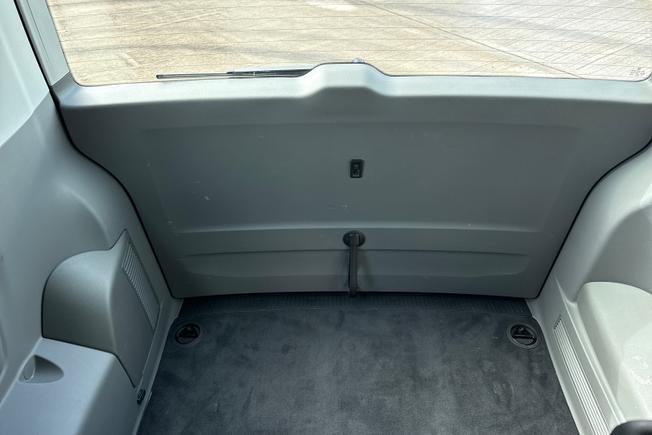 Volkswagen Transporter Shuttle Photo 49