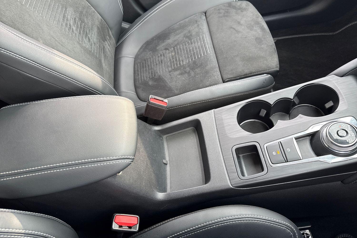 Ford KUGA Photo 32