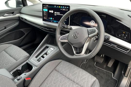 Volkswagen Golf Photo autoimg-9cfb1b57b7dc320ef446192d7d42e7974a6d11a1.jpg