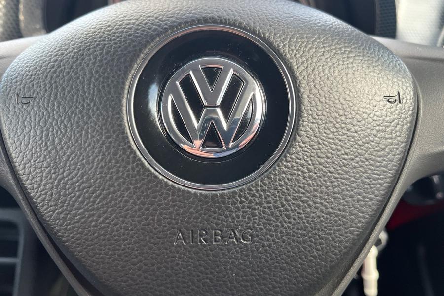 Volkswagen UP Photo autoimg-9cffeb4f7e24384cb049e5502383fa3bf0e3c157.jpg