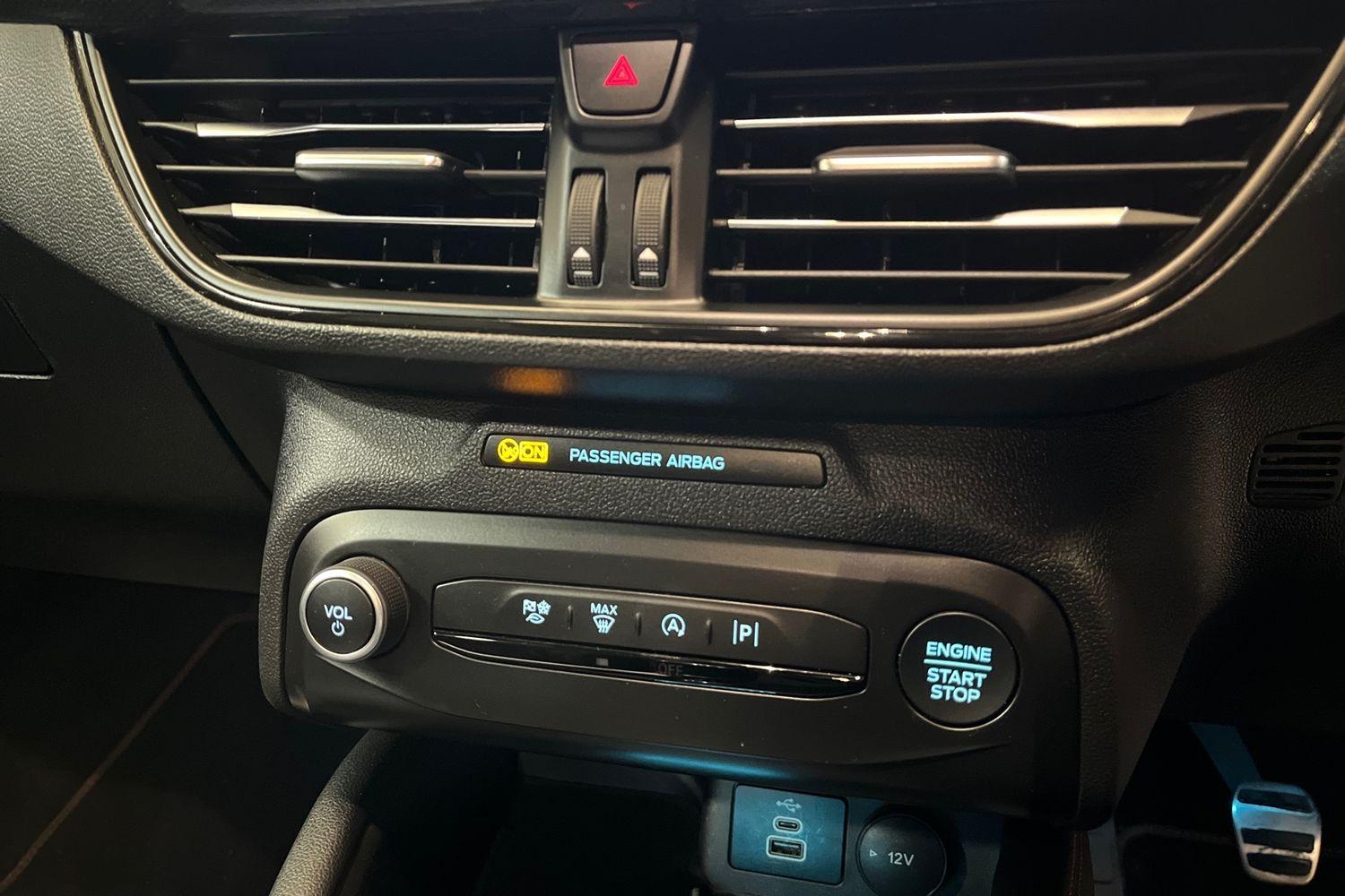 Ford FOCUS Photo 37