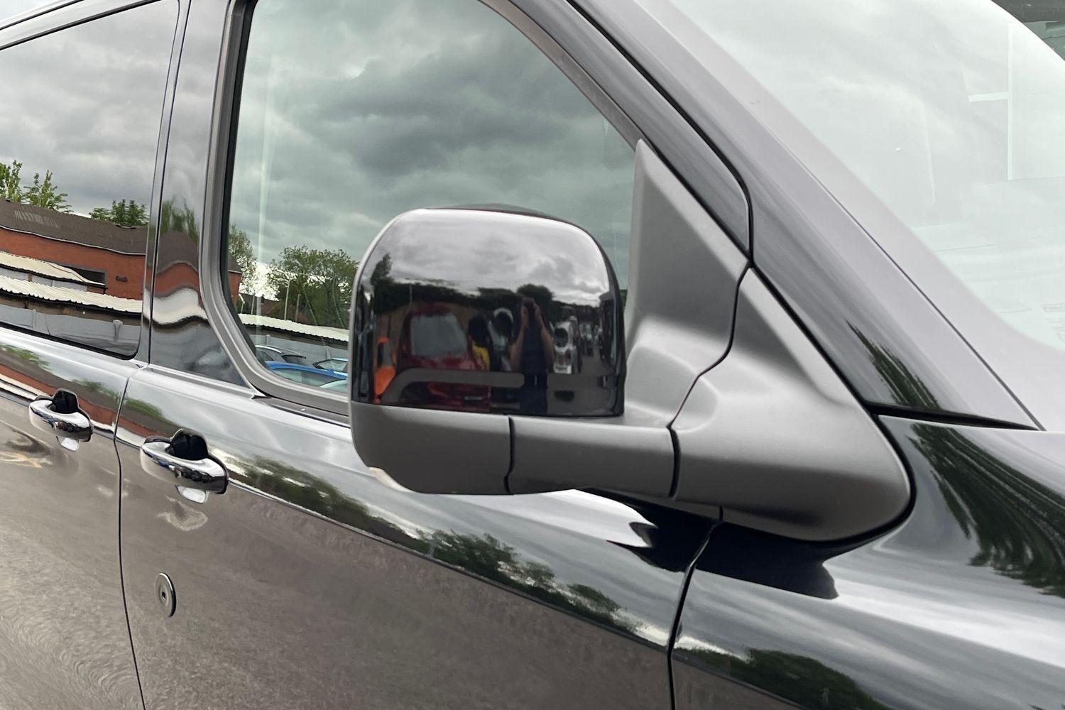 Ford TRANSIT CUSTOM Photo 16