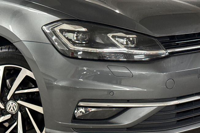 VOLKSWAGEN Golf Photo 19